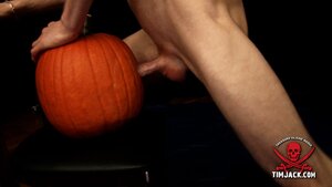 HALLOWEEN WEEK - Rob Yaeger fucks a Pumpkin